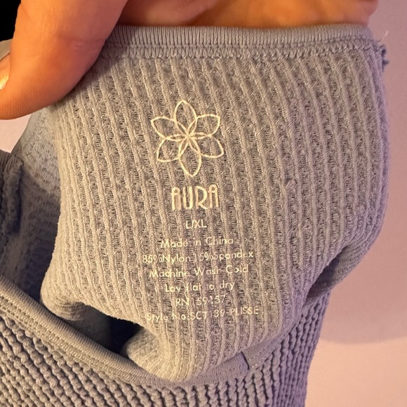 Cropped Blue Ribbed Tank - Picture 2 of 2